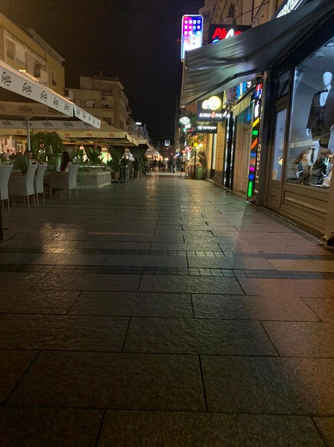 Palas Central Ni Buitenkant foto