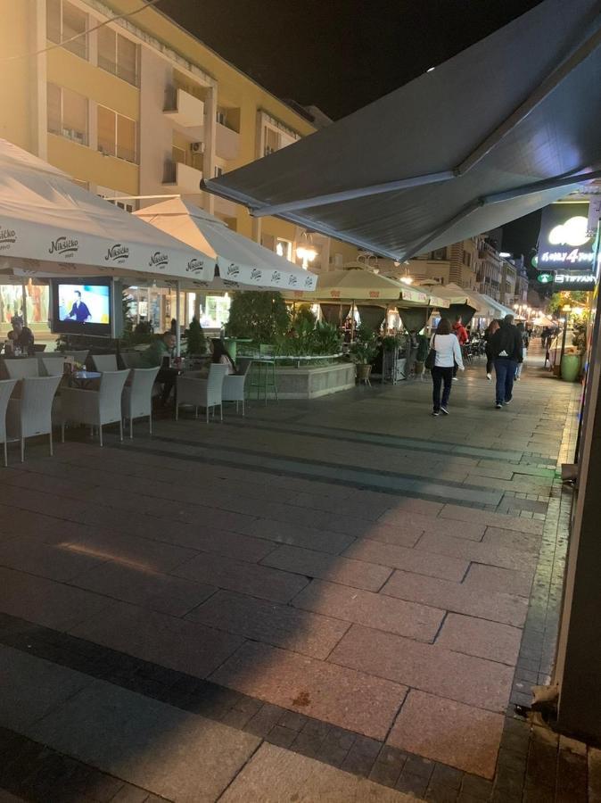 Palas Central Ni Buitenkant foto